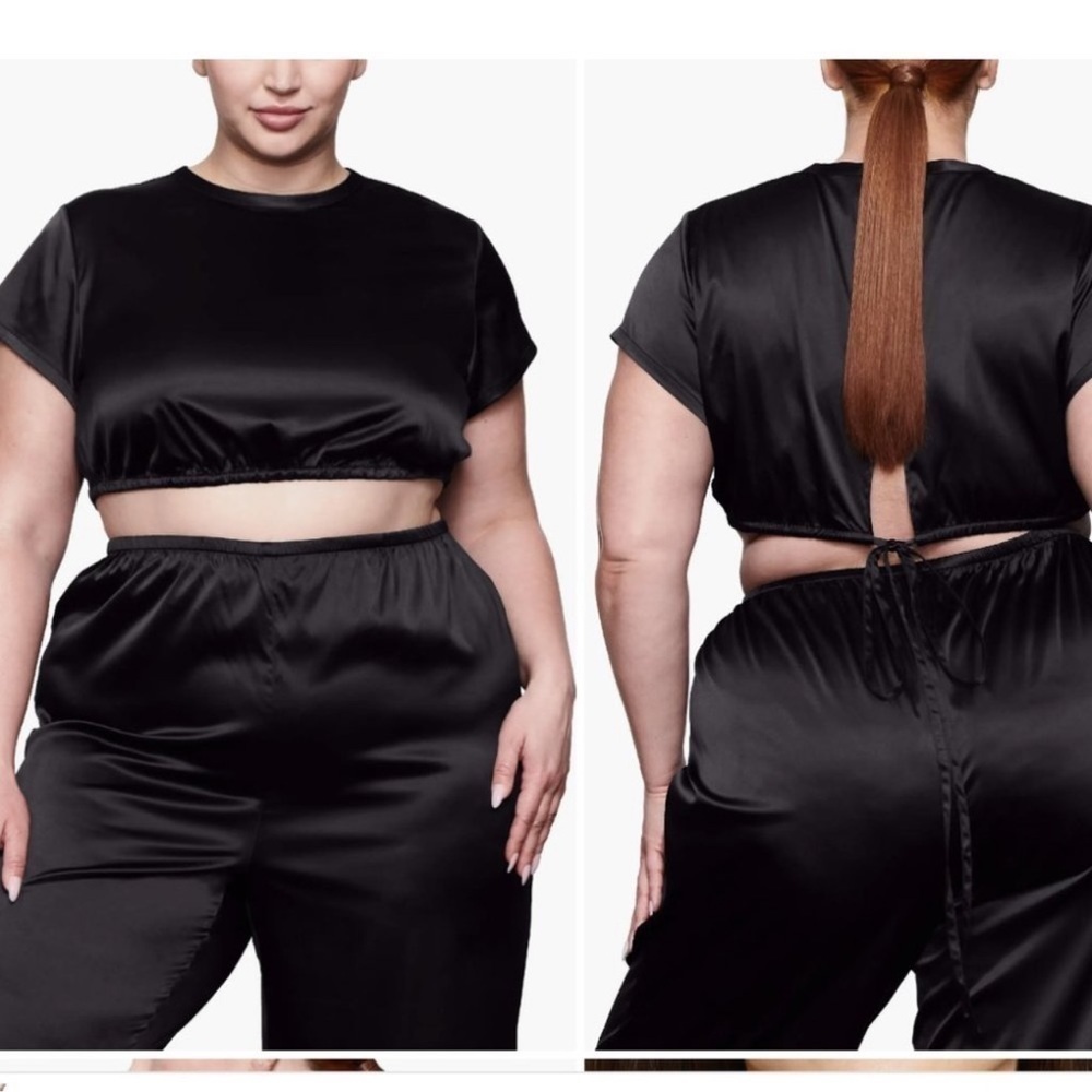 SKIMS G1 NWT Black Onyx Shine Satin Crop Top 4X